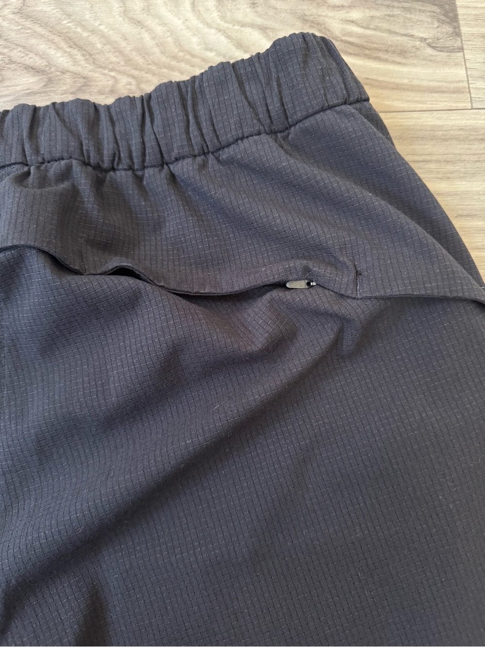 Lululemon Essential Affinity Mid Rise Jogger Pant in Black Size 4 - Picture 12 of 12